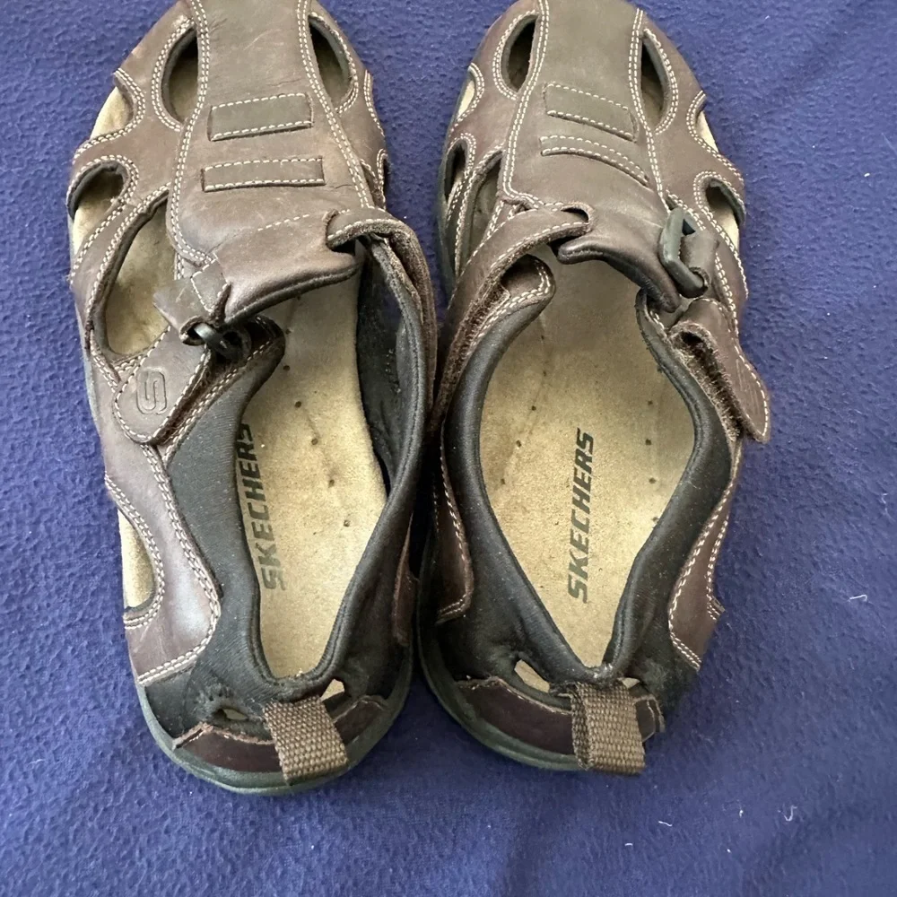 Skechers Men's Brown Leather Sandals pre-owned